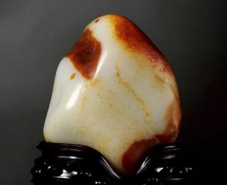 #点击头像看直播##和田玉#隐晶质部分:在显微镜下无法分清透闪石的颗