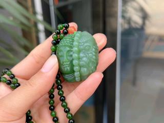 和田玉碧玉佛魔一念一体链挂件,玉质温润细腻,无杂无裂无黑点